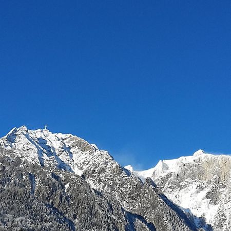 Casa cu Flori Hotel Buşteni Cameră foto