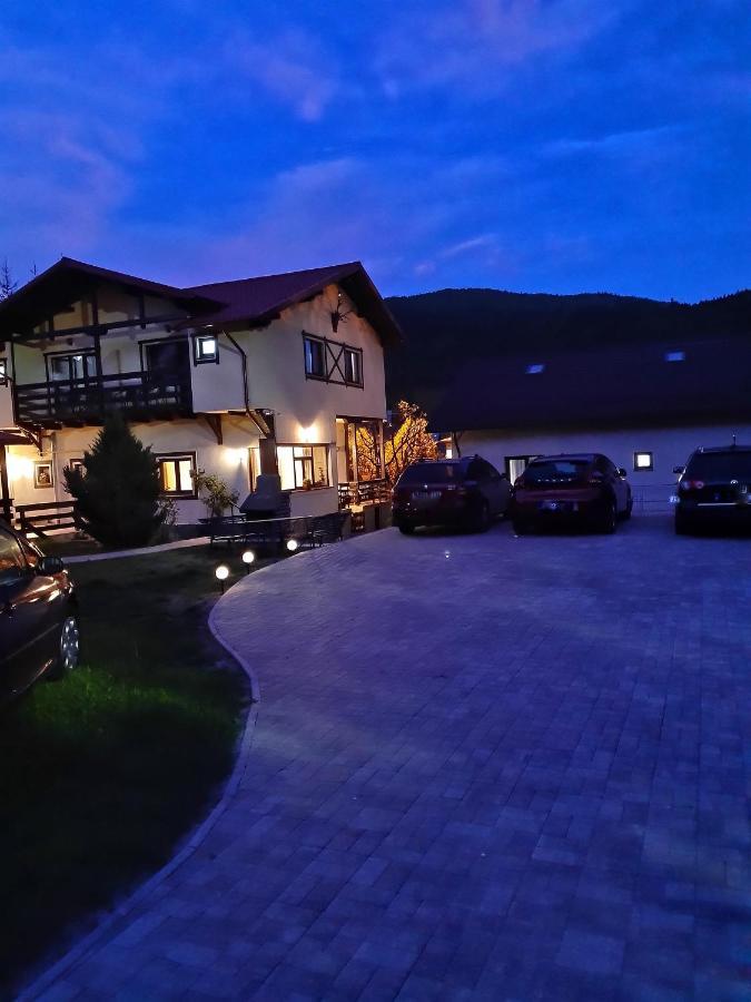 Casa cu Flori Hotel Buşteni Exterior foto