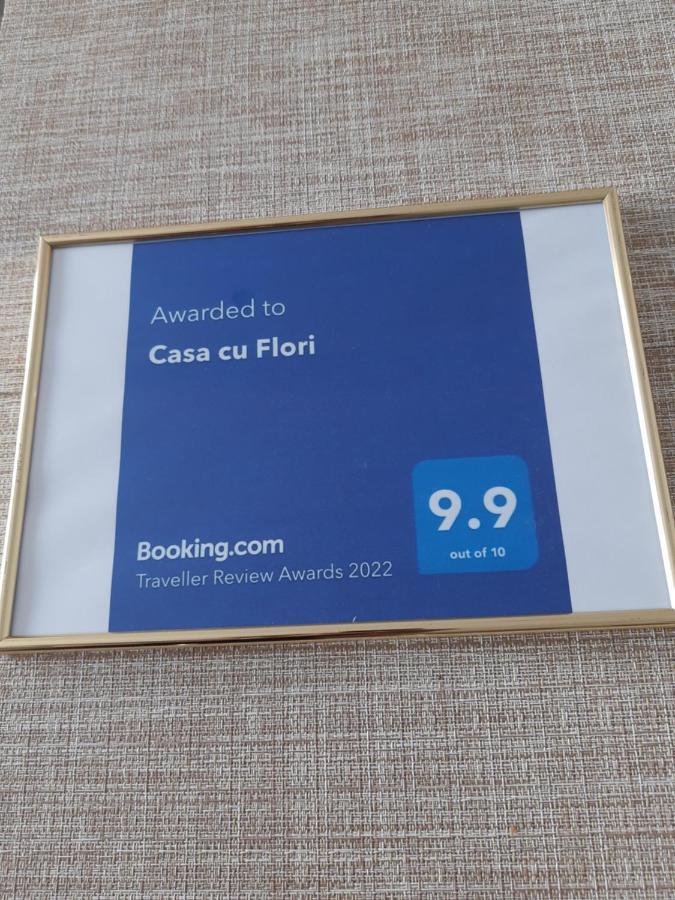 Casa cu Flori Hotel Buşteni Exterior foto