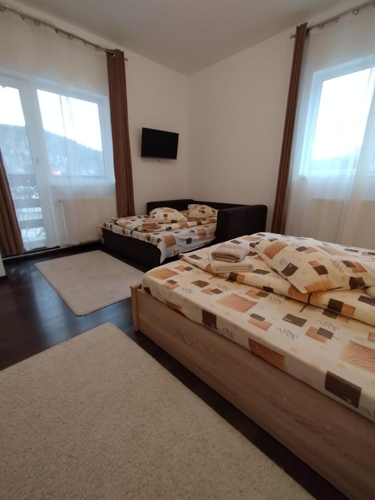 Casa cu Flori Hotel Buşteni Exterior foto