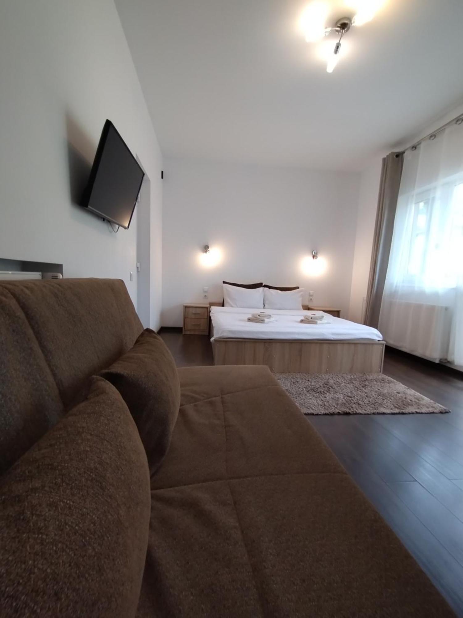 Casa cu Flori Hotel Buşteni Exterior foto